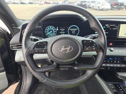 2024 Hyundai ELANTRA HEV Limited