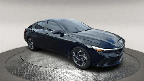 2024 Hyundai ELANTRA HEV Limited