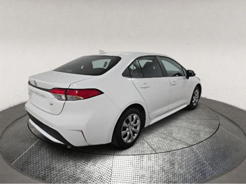 White 2022 Toyota Corolla LE