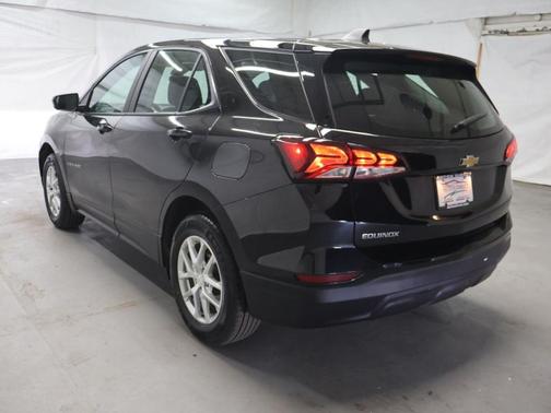 Mosaic Black Metallic 2023 Chevrolet Equinox LS