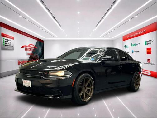 Pitch Black Clearcoat 2023 Dodge Charger SXT