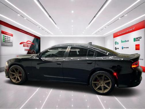 Pitch Black Clearcoat 2023 Dodge Charger SXT