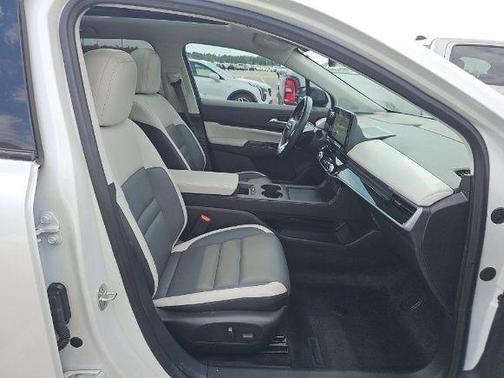 White 2024 Honda Prologue Touring