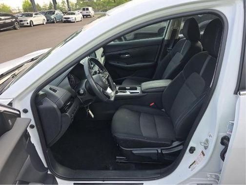 Aspen White 2023 Nissan Sentra SV