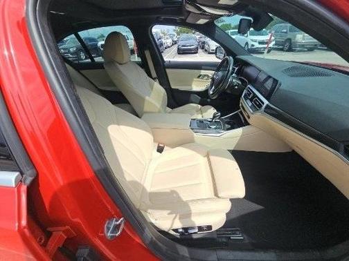 2019 BMW 330 i