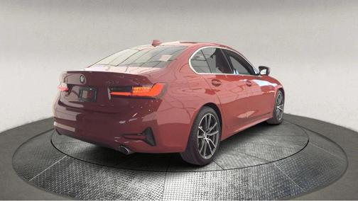2019 BMW 330 i
