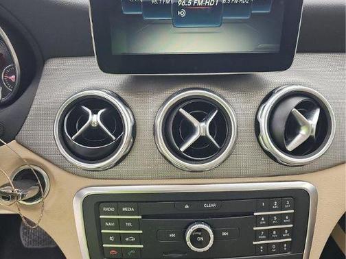 White 2018 Mercedes-Benz GLA 250 Base