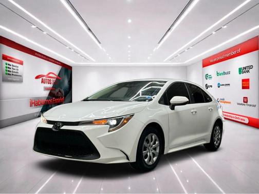 White 2022 Toyota Corolla LE