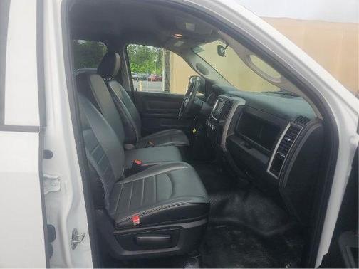 Bright White Clearcoat 2022 RAM 1500 Classic Tradesman