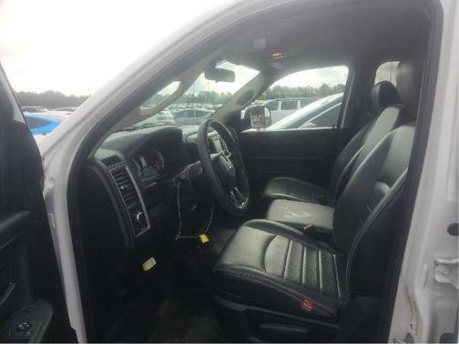 Bright White Clearcoat 2022 RAM 1500 Classic Tradesman