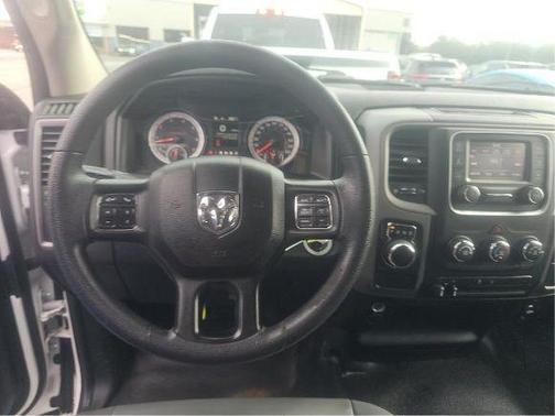 Bright White Clearcoat 2022 RAM 1500 Classic Tradesman