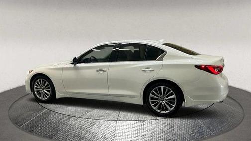 2022 INFINITI Q50 LUXE