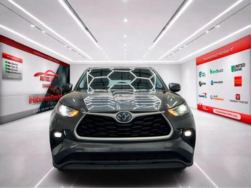 Magnetic Gray Metallic 2023 Toyota Highlander Hybrid LE