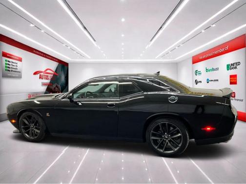 Pitch Black Clearcoat 2019 Dodge Challenger R/T Scat Pack
