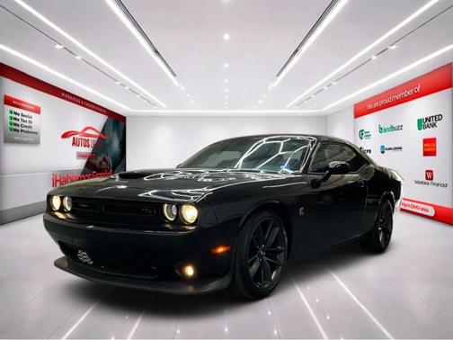 Pitch Black Clearcoat 2019 Dodge Challenger R/T Scat Pack