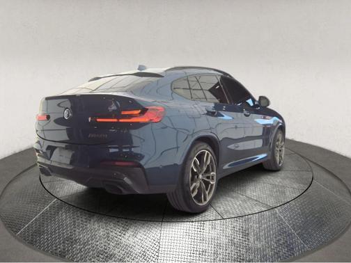 2021 BMW X4 M40i