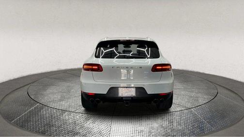 2017 Porsche Macan S