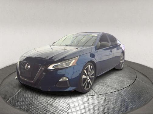Deep Blue Pearl 2021 Nissan Altima 2.5 SR