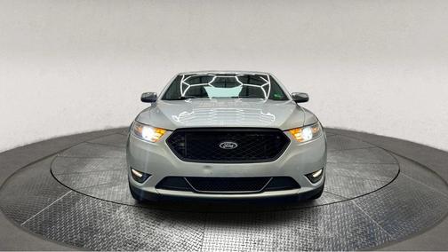 2019 Ford Taurus Limited