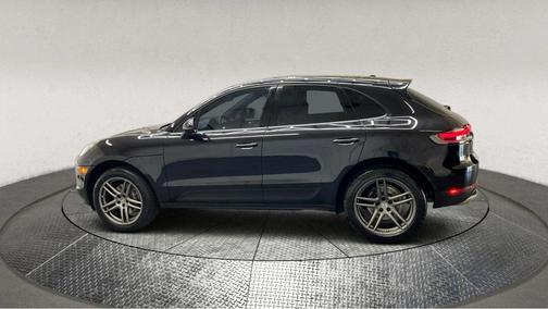2021 Porsche Macan Base