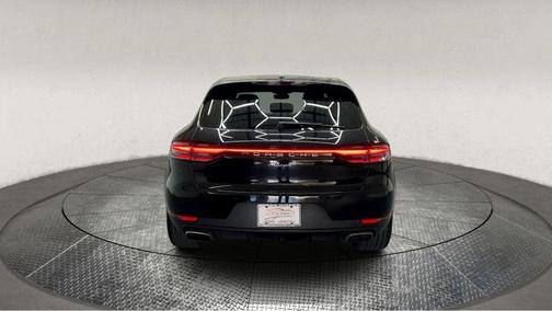 2021 Porsche Macan Base