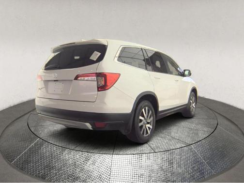 White 2021 Honda Pilot EX