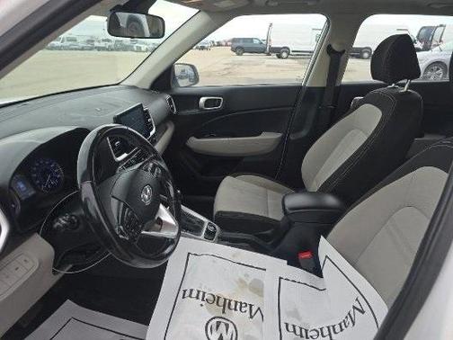 2022 Hyundai VENUE SEL