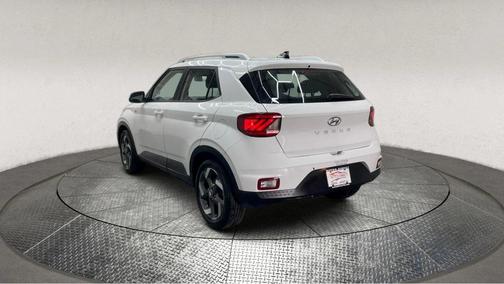 2022 Hyundai VENUE SEL