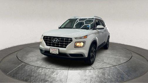 2022 Hyundai VENUE SEL