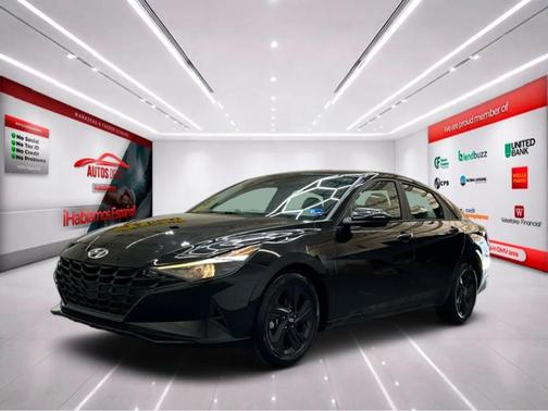 Phantom Black 2022 Hyundai ELANTRA SEL