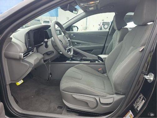 Phantom Black 2022 Hyundai ELANTRA SEL