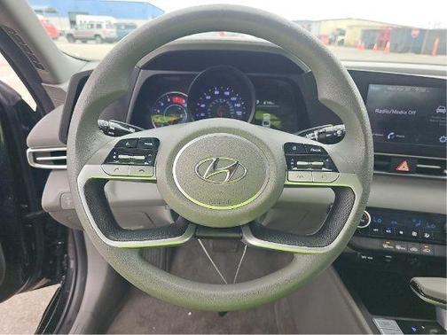 Phantom Black 2022 Hyundai ELANTRA SEL