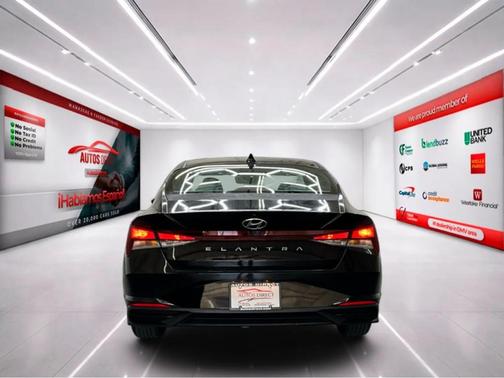 Phantom Black 2022 Hyundai ELANTRA SEL