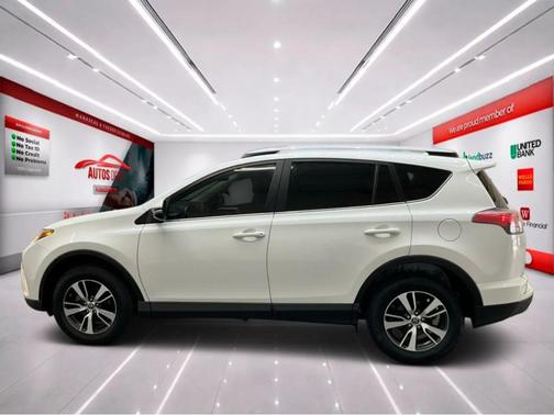 White 2017 Toyota RAV4 XLE