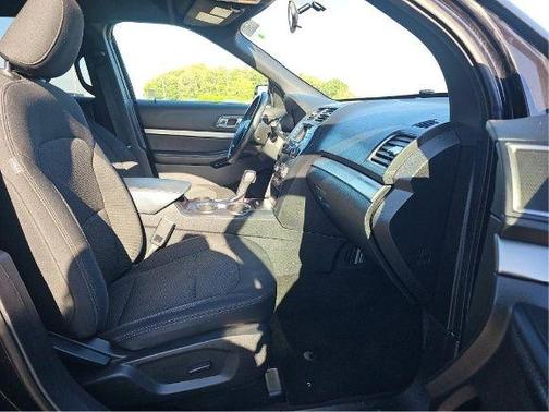 Black Metallic 2019 Ford Explorer XLT