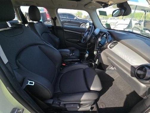 2023 MINI Hardtop Cooper