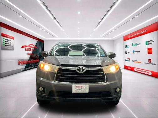 Gray 2015 Toyota Highlander XLE