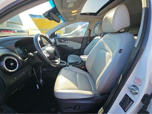 Lunar White 2022 Hyundai KONA Limited