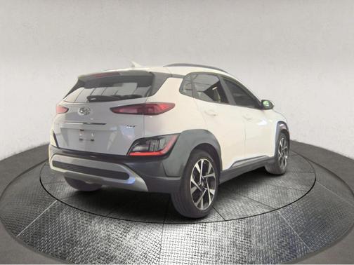 Lunar White 2022 Hyundai KONA Limited