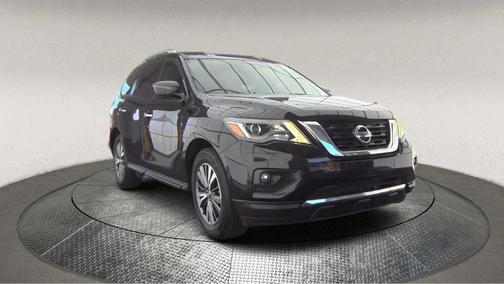 2019 Nissan Pathfinder SV