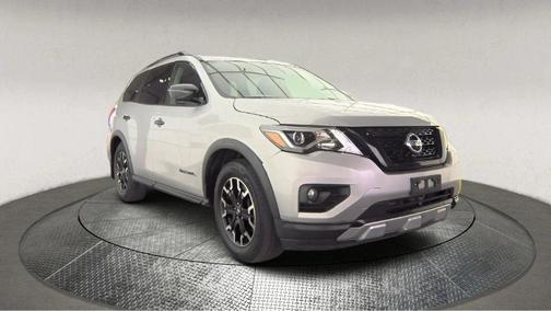 2019 Nissan Pathfinder SL