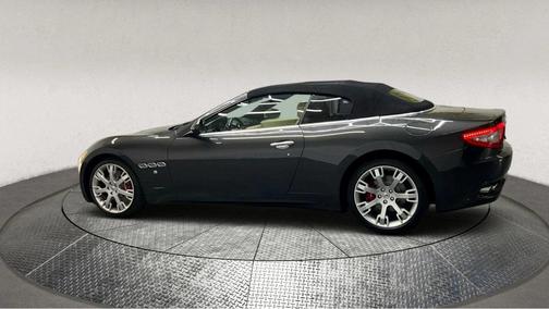 2015 Maserati GranTurismo Base