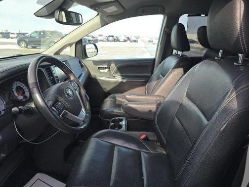 2018 Toyota Sienna SE