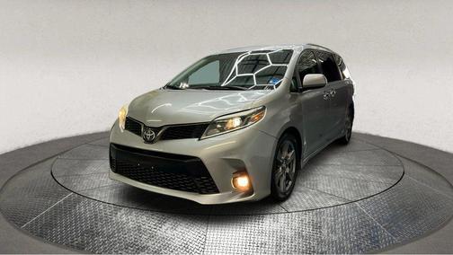 2018 Toyota Sienna SE