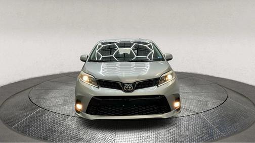 2018 Toyota Sienna SE