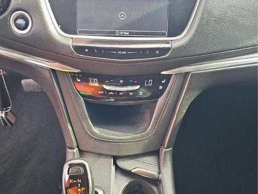 Radiant Silver Metallic 2019 Cadillac XT5 Premium Luxury