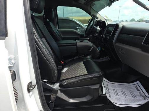 Oxford White 2022 Ford F-250 XLT