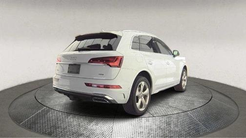 2022 Audi Q5 45 S line Prestige
