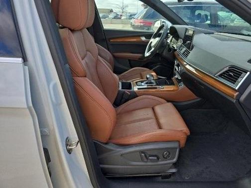 2022 Audi Q5 45 S line Prestige