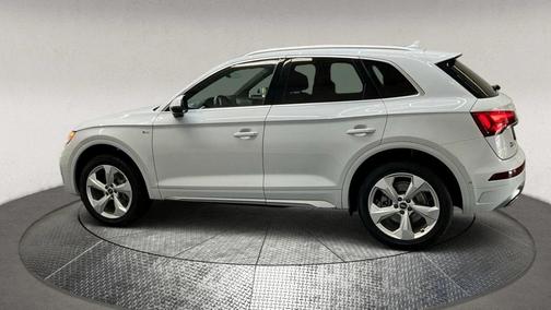 2022 Audi Q5 45 S line Prestige